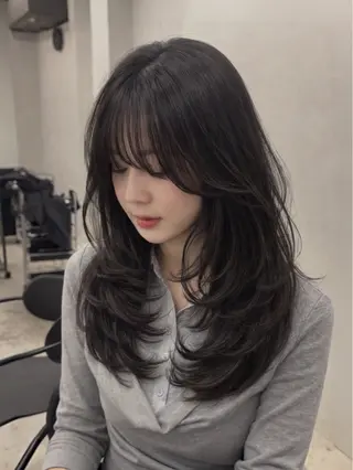 セミロング 🎀 うる艶透明感 カラー / 錦糸町のヘアスタイル