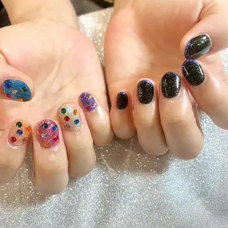 ネイル yuri 🌈のネイルデザイン