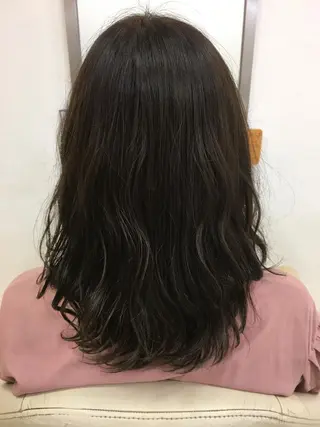 ミディアム カラー 工藤 萌香のヘアスタイル