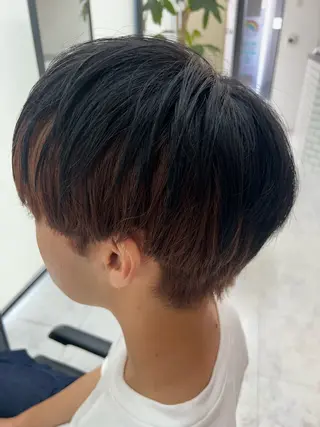 メンズ ダブルカラー寒色系 ボリューム改善ハヤトのヘアスタイル