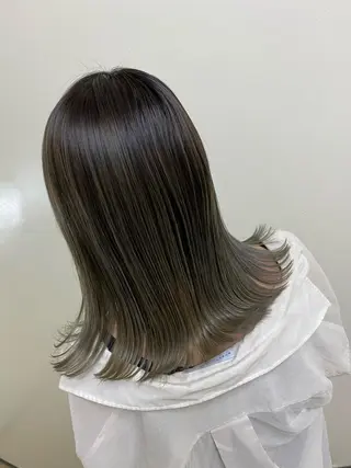 ミディアム eL HAIR SALON なんば店所属・ブリーチカラー特化 /焼田貴明のヘアスタイル