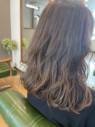 セミロング 髪質改善/カラー 🖤‎🤍川島のヘアスタイル