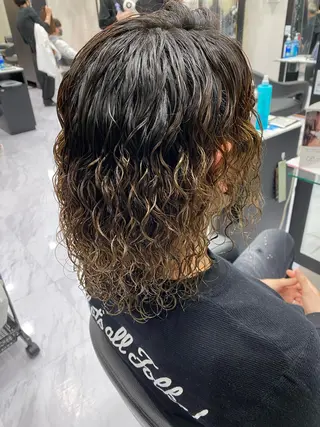 ミディアム パーマ メンズ 🌴パーマオタク🌴 長谷川　諒佑🌈のヘアスタイル