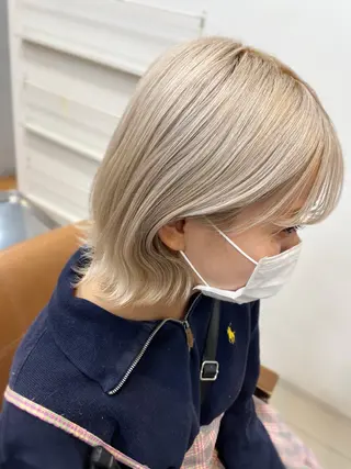 ショート カラー SOYON なんば店所属・水島 真彩のヘアスタイル