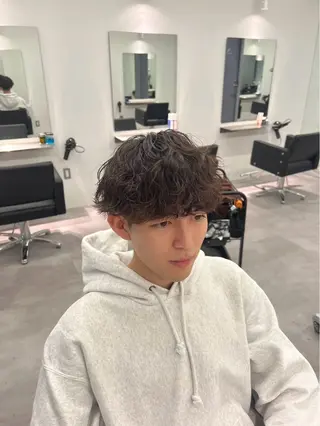 ミディアム パーマ メンズ 小鹿 大翔のヘアスタイル