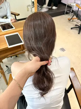 ロング カラー 藤井 貴美子のヘアスタイル