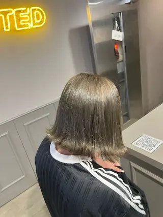 ミディアム カラー 韓国レイヤーカット /REIのヘアスタイル