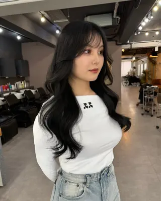 ミディアム カラー 西村あきや トレンド韓国ヘアのヘアスタイル