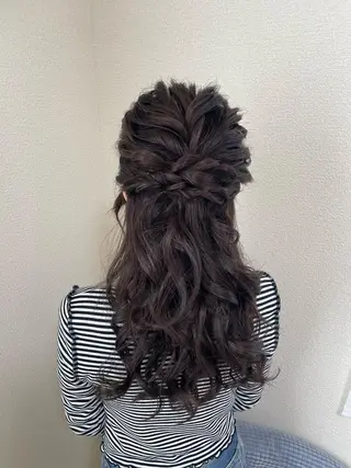 ロング ヘアアレンジ Loma ミレイのヘアスタイル