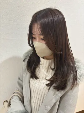 ミディアム ゆい/パーマ/レイヤ ー/似合わせカラーのヘアスタイル