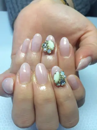 VIOLUS所属・VIOLUS 関目のネイルデザイン