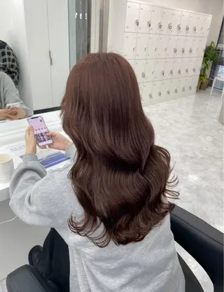 ロング 韓国ヘア/ブリーチ無 しWカラー/オリーブのヘアスタイル