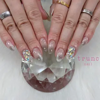 ネイル trunc nail 🌻宮下🌻のネイルデザイン