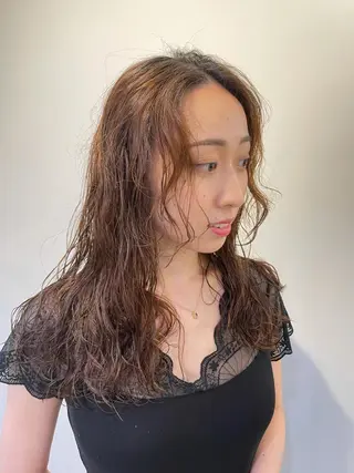 ロング パーマ 斉藤 瑞恵のヘアスタイル
