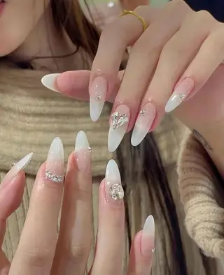 ネイル T•Lee Nailsalon所属・T.Lee Nail Lilyのネイルデザイン