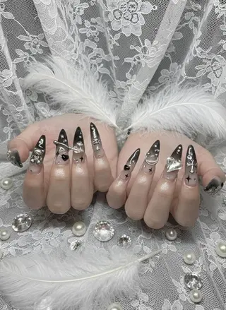 ネイル 24時間営業 UNABOMBAのネイルデザイン