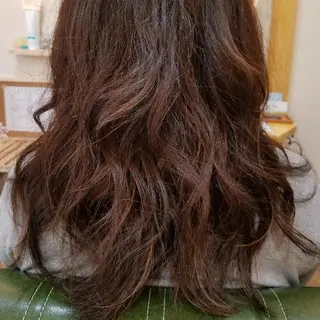 セミロング パーマ 片岡 賢次のヘアスタイル