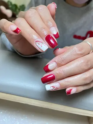 ネイル Flowerネイルサロン所属・. yukiのネイルデザイン