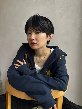 ショート カラー Un ami  shibuya所属・Mon/ショート/パ ーマのヘアスタイル