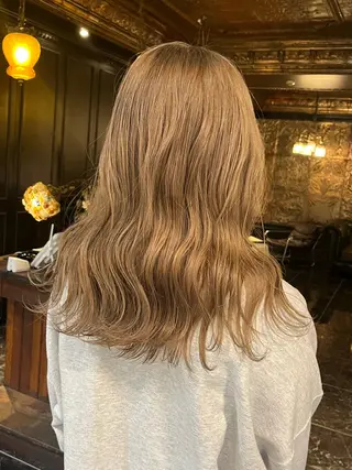 セミロング カラー レイヤー/ハッシュ/ ウルフ/透明感カラーのヘアスタイル