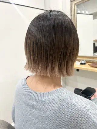 カラー 稲井 裕美のヘアスタイル