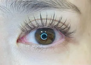 マツエク・マツパ 眉毛・まつげパーマ・マツエク専門店Gem（ジェム）横浜所属・いとう ちひろのマツエク・マツパデザイン