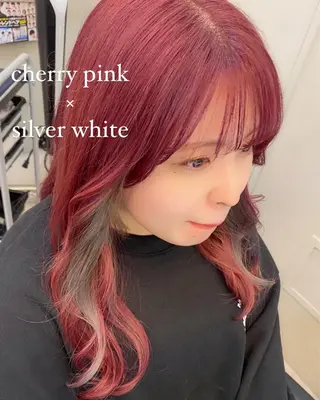 ロング カラー 岡野 静華のヘアスタイル