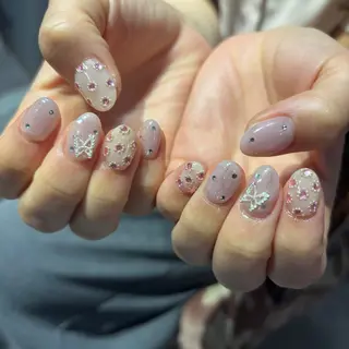 ネイル 栗田 ゆう子のネイルデザイン