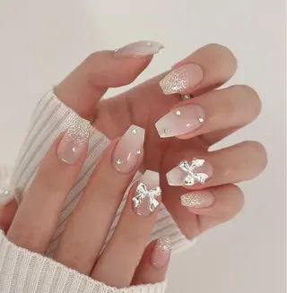 ネイル HIN NAILのネイルデザイン