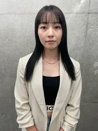 ロング カラー 菊地 柚乃のヘアスタイル