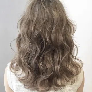 セミロング カラー ヘアアレンジ 髪質改善land千葉所属・阿部 圭悟のヘアスタイル