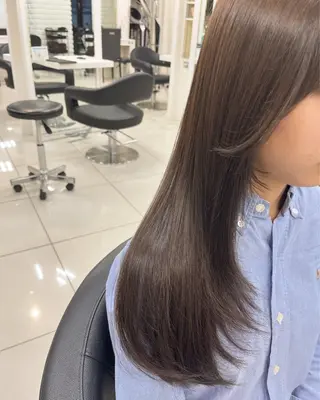 セミロング カラー 【センターパート/ マッシュ】ryokaのヘアスタイル