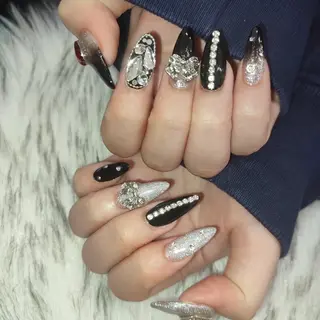 ネイル RUNWAY 　　の眉毛・アイブロウイメージ