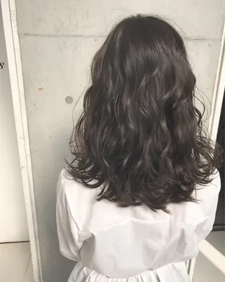 ミディアム カラー &SONS所属・&SONS 小林亨のヘアスタイル