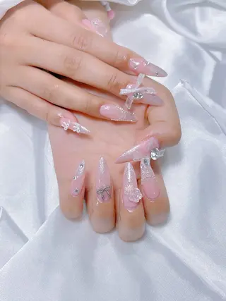 ネイル LEELA NAIL STUDIO所属・LEELA NAIL STUDIOのネイルデザイン