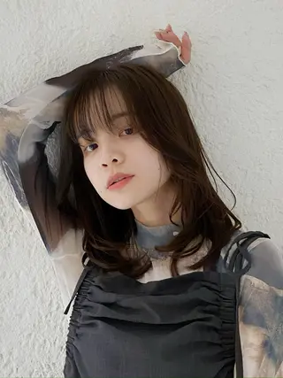 ミディアム 山下 優美のヘアスタイル