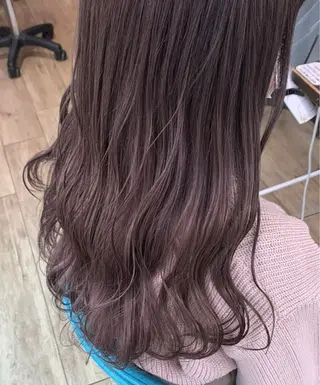 カラー 喜友名 ウララのヘアスタイル