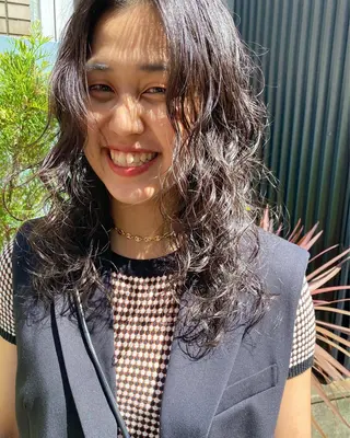 セミロング パーマ レイヤー/パーマ /ウルフ/nabeのヘアスタイル