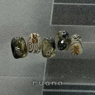 ネイル 阿武 美海のネイルデザイン