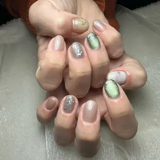 ネイル repos~ルポ~所属・里見 麗のネイルデザイン