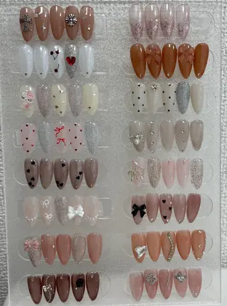 ネイル ビルドアップ ビューティー　リリのネイルデザイン