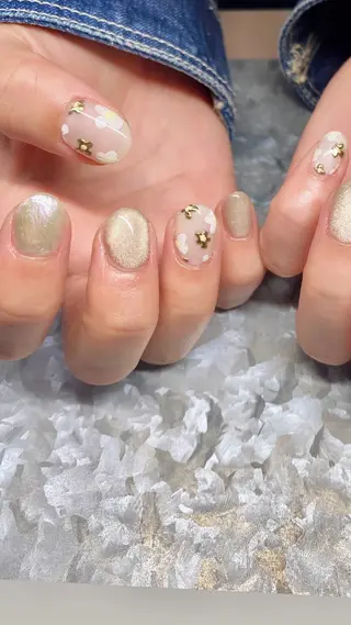 ネイル 13日3980円‼️ マグもデザインも◎のネイルデザイン