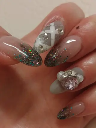 ネイル nail salon lux所属・ネイリスト yukaのネイルデザイン