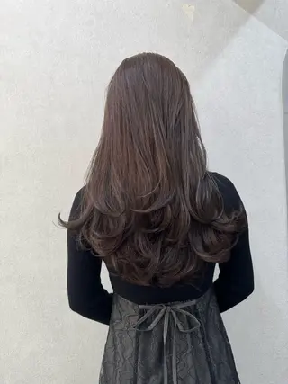 ロング ARMONY OMOTESANDO所属・本田秀幸 コテ巻き風パーマのヘアスタイル