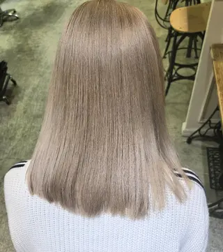 カラー 森田翔斗 顔周りレイヤーのヘアスタイル