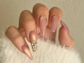 ネイル chem NAILSTUDIO所属・chem くりたももこのネイルデザイン