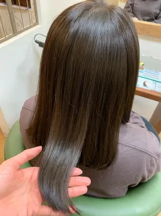 ミディアム カラー march merryのヘアスタイル