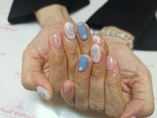 ネイル ネイルリボン 受付スタッフのネイルデザイン