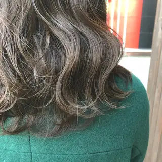 ミディアム 高橋 みく/ minim 暖色のヘアスタイル