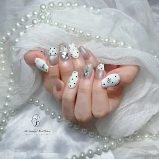 ネイル M2 BEAUTY Marieのネイルデザイン